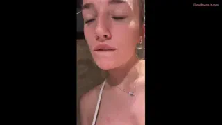 Sora ta vitregă e pregătită să-ți facă muie toată noaptea