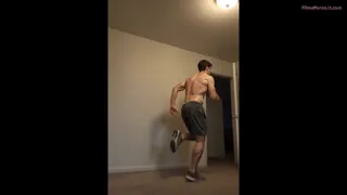 Doctor Double D's Masturbându-se Singură cu Sâni Mari